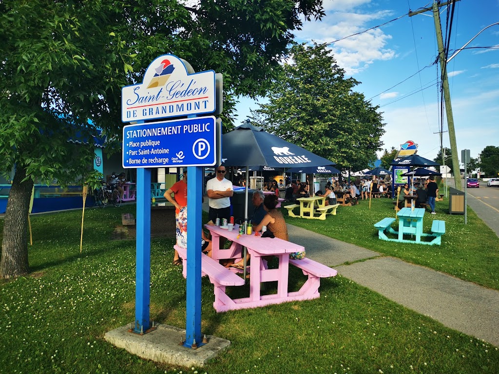 Kawabonga Pizza & Poulet Frit | 128 Rue de la Plage, Saint-Gédéon, QC G0W 2P0, Canada | Phone: (581) 815-0099