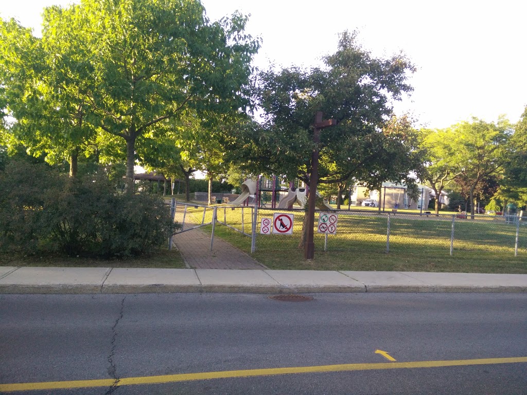 Calumet Park | Dollard-Des Ormeaux, QC H9B 2R7, Canada