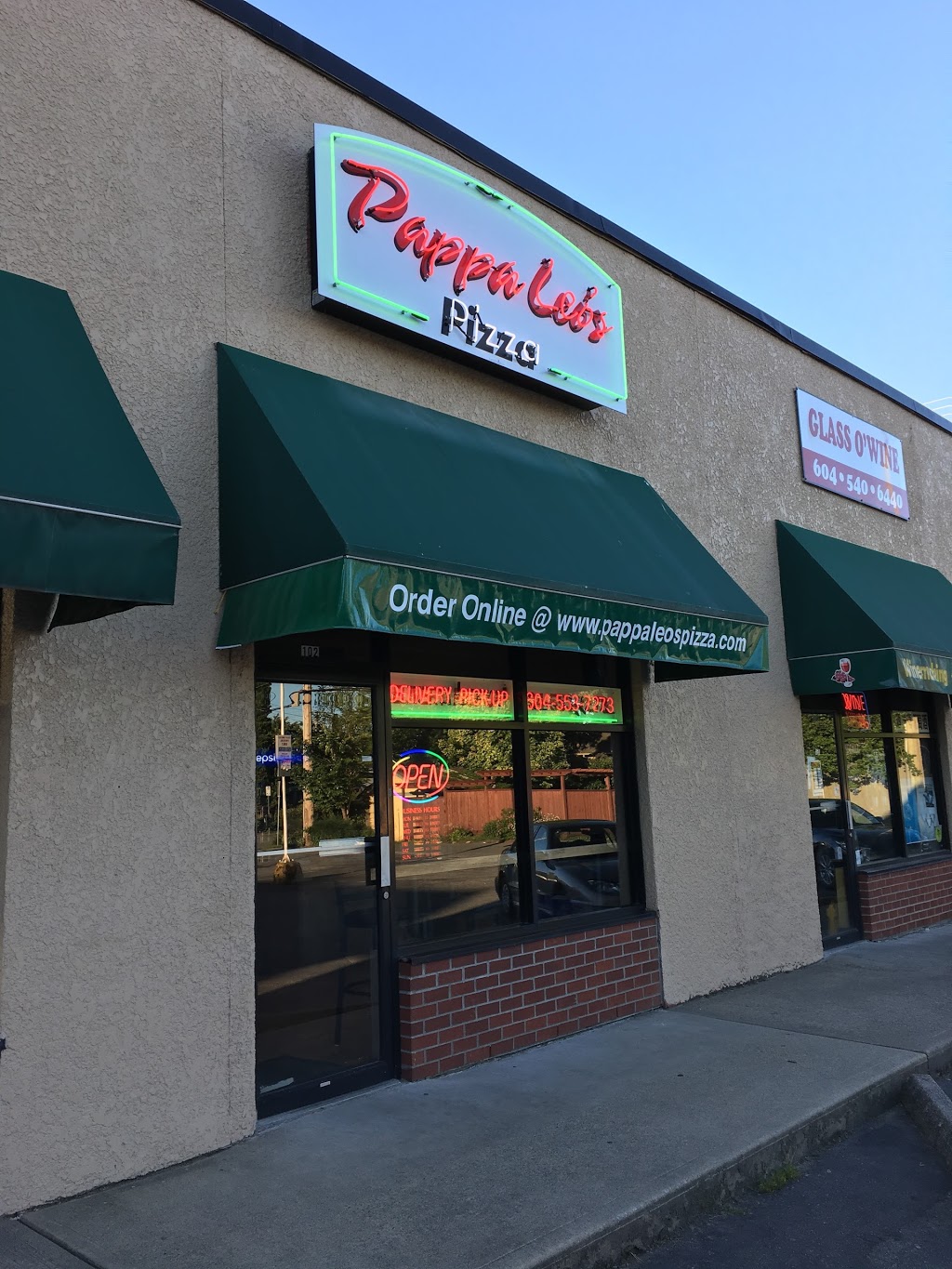 Pappa Leos Pizza | 450 E Columbia St, New Westminster, BC V3L 3X5, Canada | Phone: (604) 553-7273