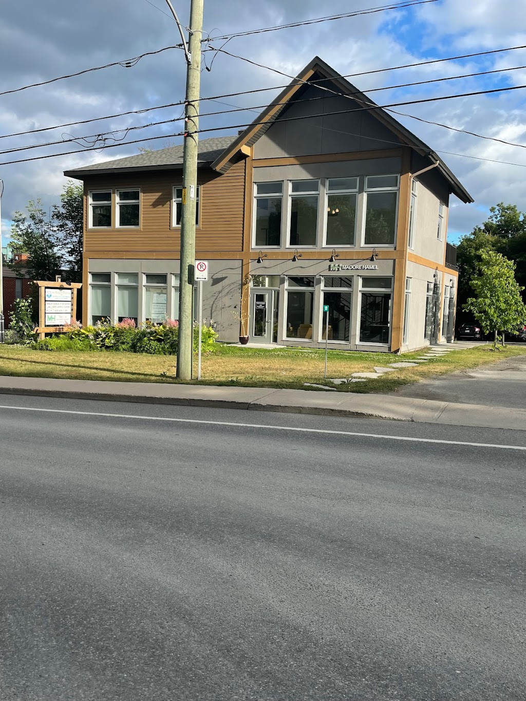 Avocat Chelsea Wakefield - Médiation Familial | 177 Chem. Old Chelsea Suite 101, Chelsea, QC J9B 1J3, Canada | Phone: (819) 639-1129