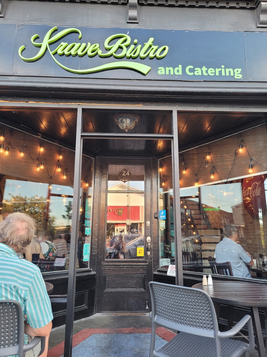 Krave Bistro | 24 Elgin St W, Arnprior, ON K7S 2N5, Canada | Phone: (613) 623-7969