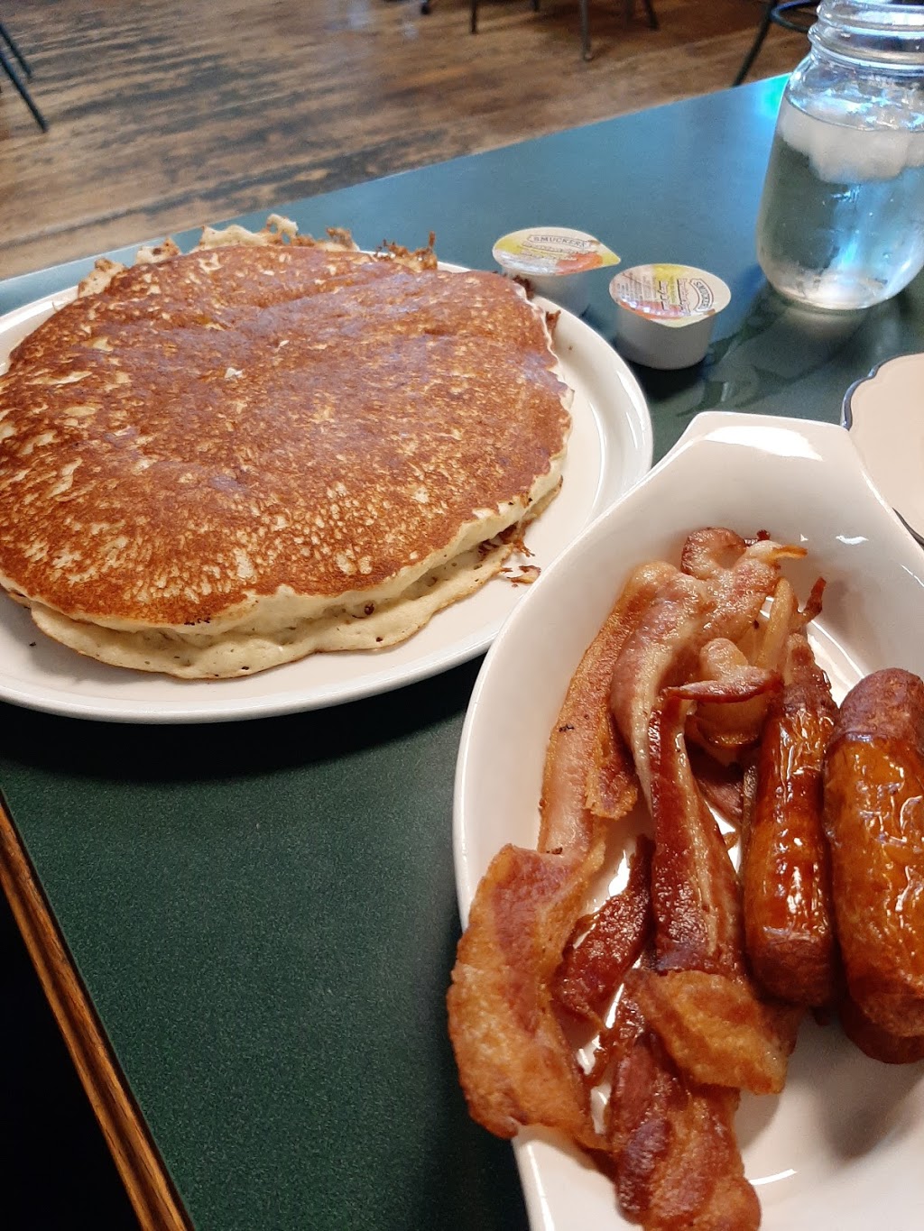 Mamas In The Kitchen | 4728 47 St, Alberta Beach, AB T0E 0A0, Canada | Phone: (780) 924-2468