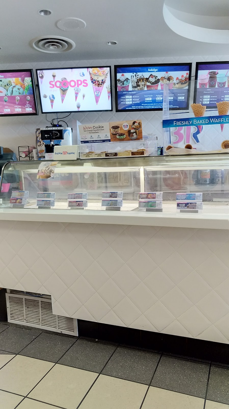 Baskin-Robbins | 9255 Woodbine Ave, Markham, ON L6C 1Y9, Canada | Phone: (905) 887-2490