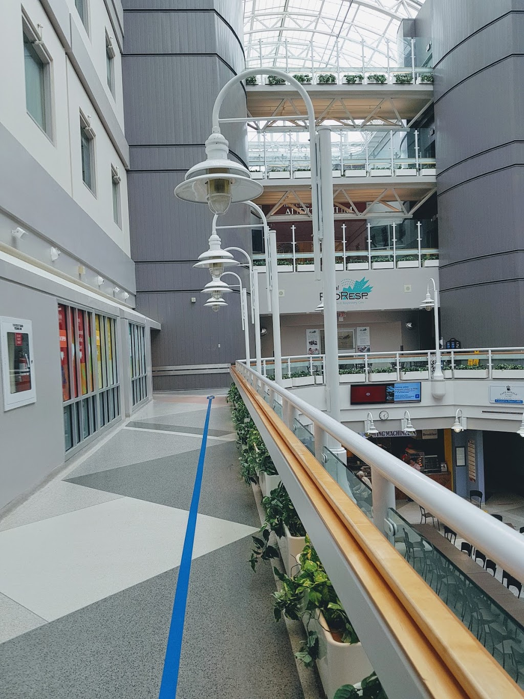 Royal Victoria Regional Health Centre | 201 Georgian Dr, Barrie, ON L4M 6M2, Canada | Phone: (705) 728-9802