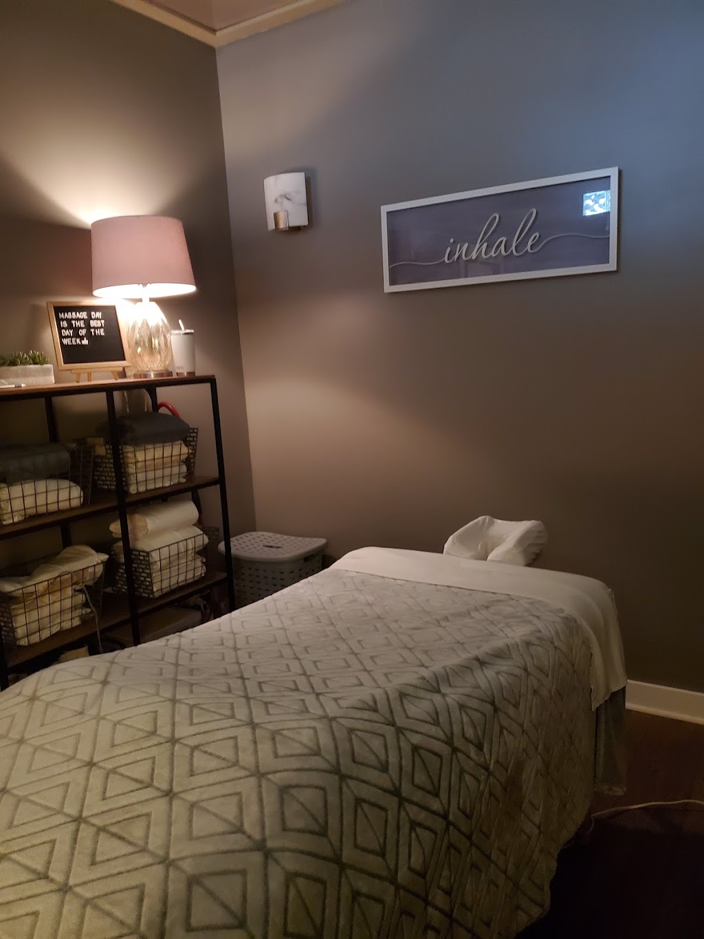 Ali Vinek Massage Therapy | 44 St Thomas St Unit 2, St. Albert, AB T8N 6N8, Canada | Phone: (780) 953-5748