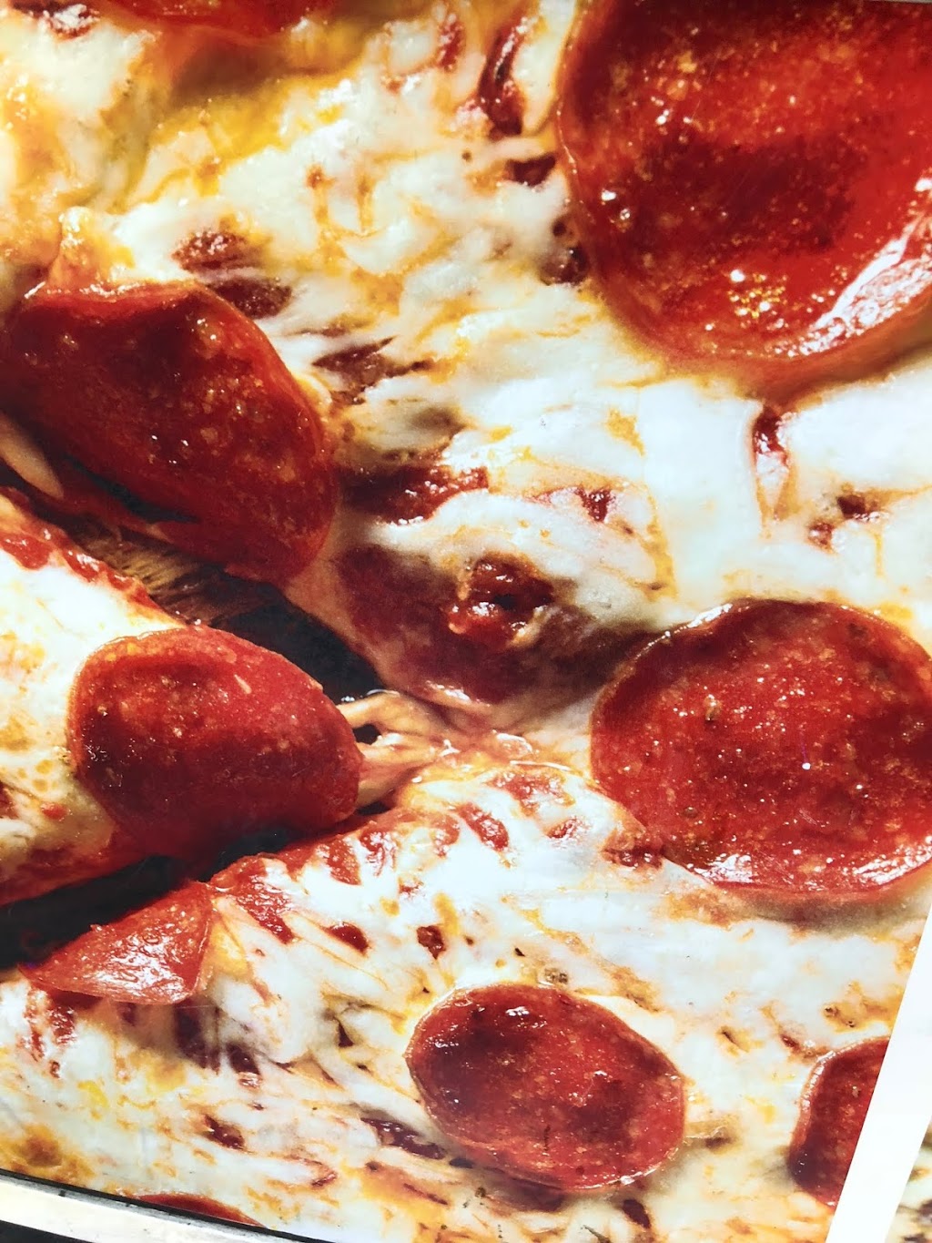 Vals Pizza | 154 Chadwick Ct, North Vancouver, BC V7M 3K2, Canada | Phone: (604) 988-8861
