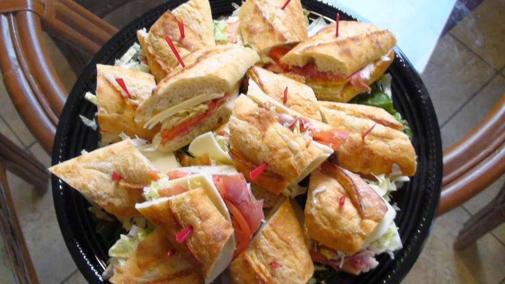 Daniels Cheese & Deli | 250 Thompson Dr, Cambridge, ON N1T 2E3, Canada | Phone: (519) 622-7814