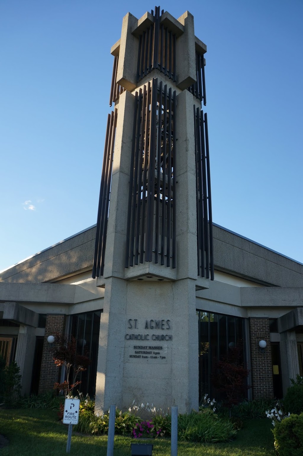 St Agnes Catholic Church | church | 75 Bluevale St N, Waterloo, ON N2J 3R7, Canada | 5198854480 OR +1 519-885-4480