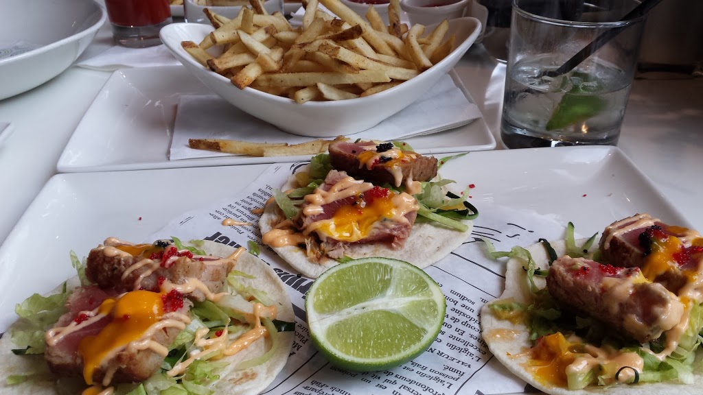 Houston Avenue Bar & Grill | 1739 Avenue Pierre-Péladeau, Laval, QC H7T 2Y5, Canada | Phone: (450) 978-9077