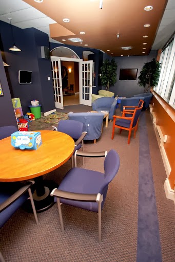 Terry Fox Dental Centre | 600 Terry Fox Dr, Kanata, ON K2L 4B6, Canada | Phone: (613) 599-8555