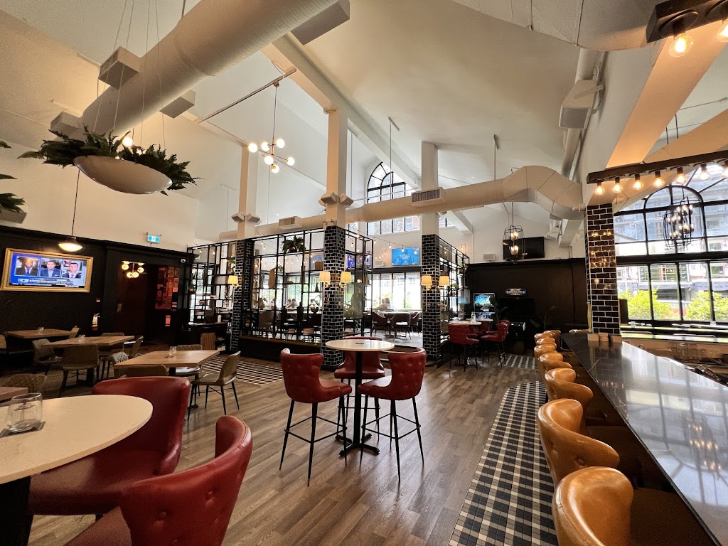 Livelyhood | 3224 St Johns St, Port Moody, BC V3H 2C9, Canada | Phone: (604) 492-4915