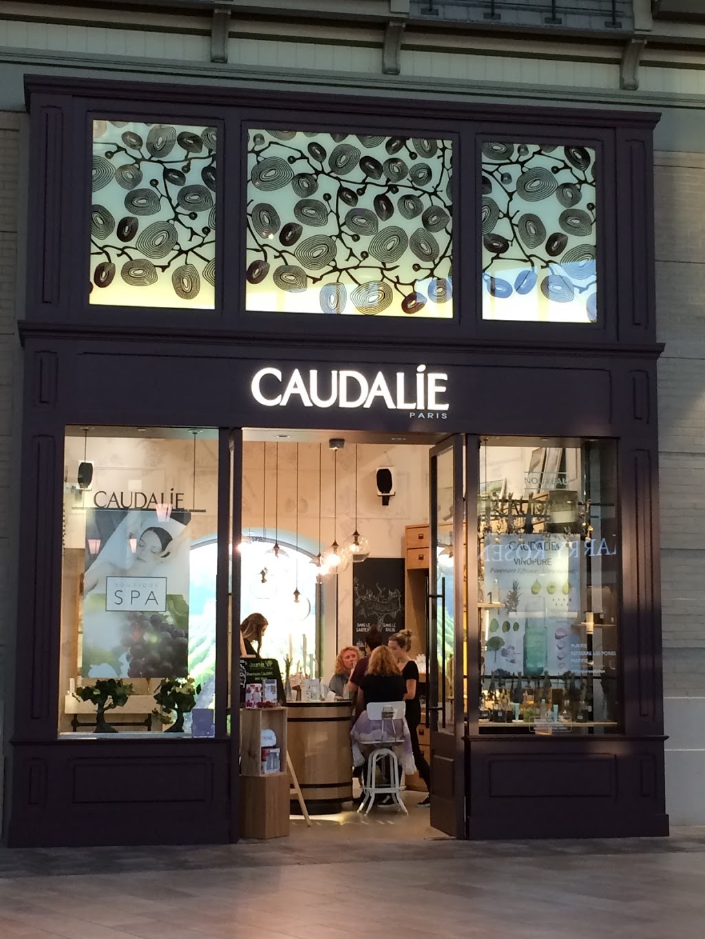 Caudalie Boutique Spa | 3035 Boulevard le Carrefour, Laval, QC H7T 1C8, Canada | Phone: (450) 682-3107