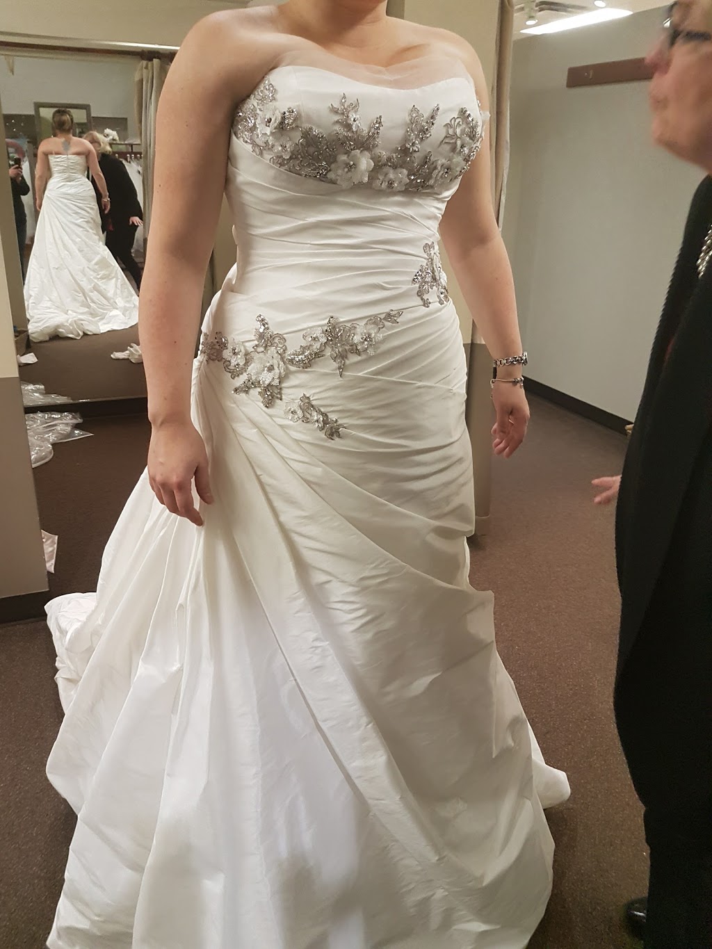 The Bridal And Tuxedo House | 13059 156 St NW, Edmonton, AB T5V 0A2, Canada | Phone: (780) 454-1636
