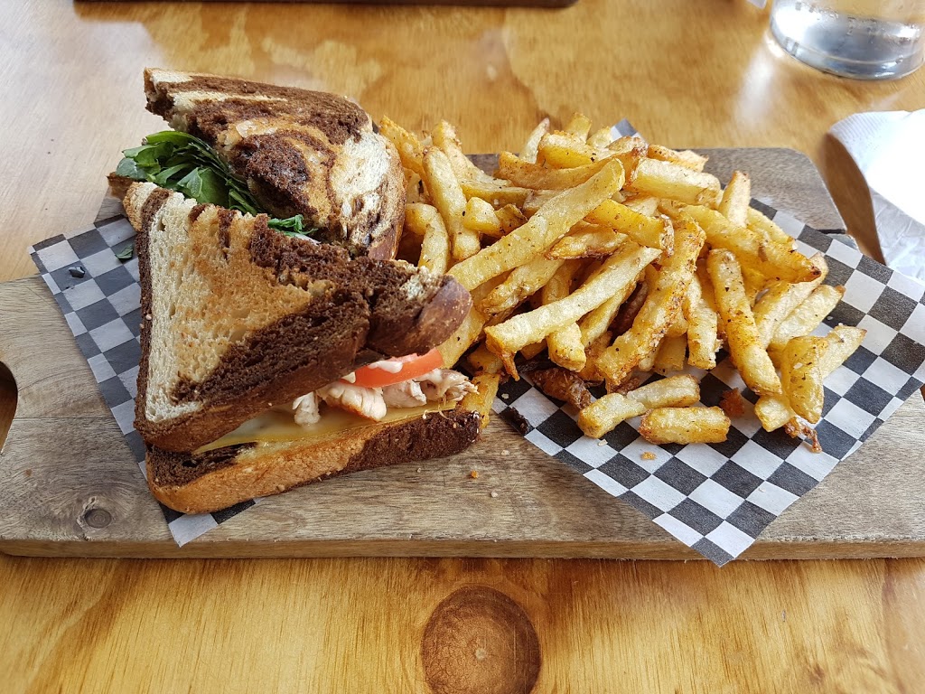 641 Grill + Motel | 2 Fraser Ave, Craven, SK S0G 0W0, Canada | Phone: (306) 731-2223