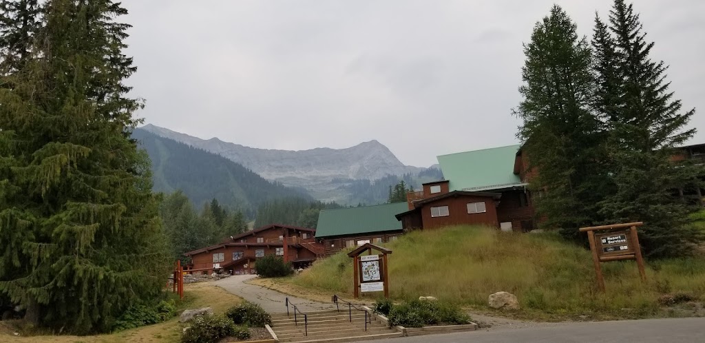 Fernie Slopeside Lodge | 5368-B Fernie Ski Hill Rd, Fernie, BC V0B 1M6, Canada | Phone: (250) 423-2423