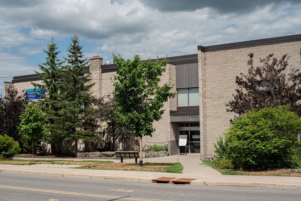 Larry Robinson Arena | 2785 8th Line Rd, Metcalfe, ON K0A 2P0, Canada | Phone: (613) 821-1237