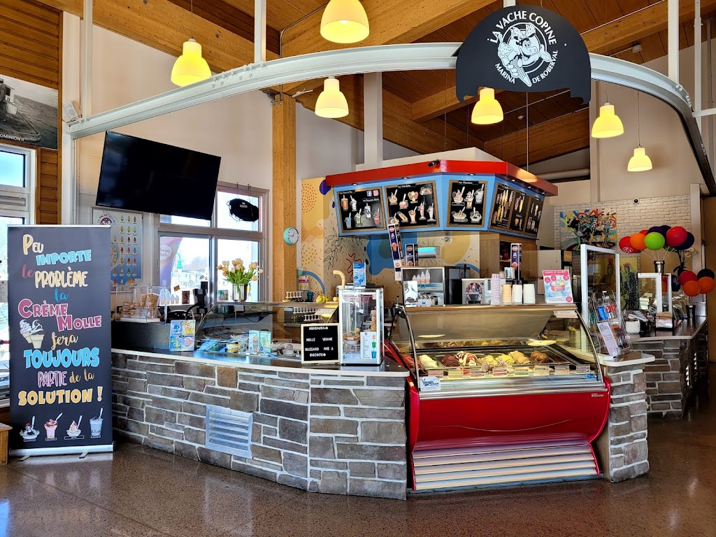 Bar Laitier La Vache Copine | 858 Rue Arthur, Roberval, QC G8H 2M7, Canada | Phone: (418) 679-9066