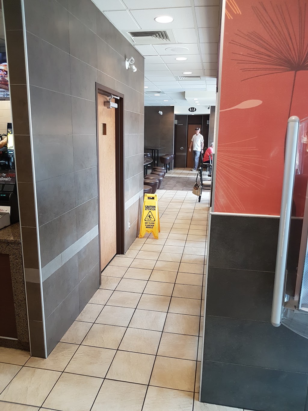 McDonalds | 16 Baskin Dr W, Arnprior, ON K7S 3G8, Canada | Phone: (613) 623-7975