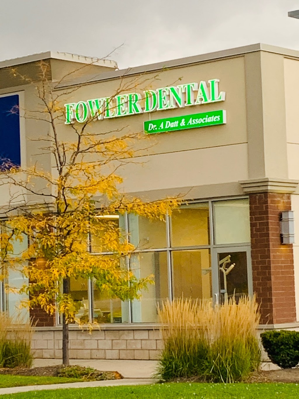 Fowler Dental - Dentist in Mississauga | 1925 Fowler Dr Unit 2, Mississauga, ON L5K 0A2, Canada | Phone: (905) 855-2996