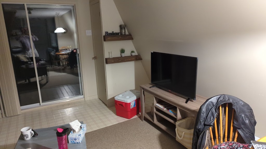 chalet des inséparables | 18 Rue Fréchette, Saint-Rémi-de-Tingwick, QC J0A 1K0, Canada | Phone: (819) 578-2615