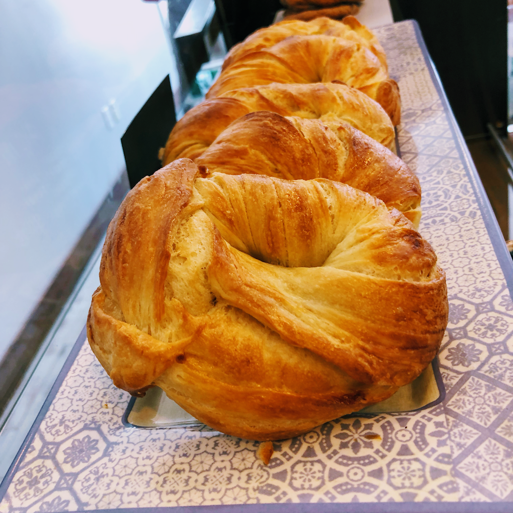 At Origin Coffee | 687 Mt Pleasant Rd, Toronto, ON M4S 2N2, Canada | Phone: (416) 901-3331