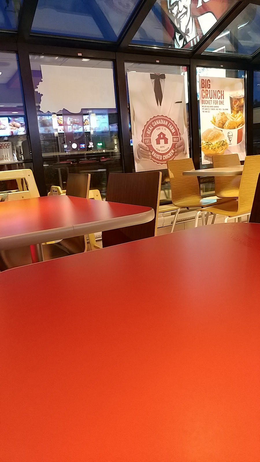 KFC | 574 King St E, Oshawa, ON L1H 1G5, Canada | Phone: (905) 576-3841