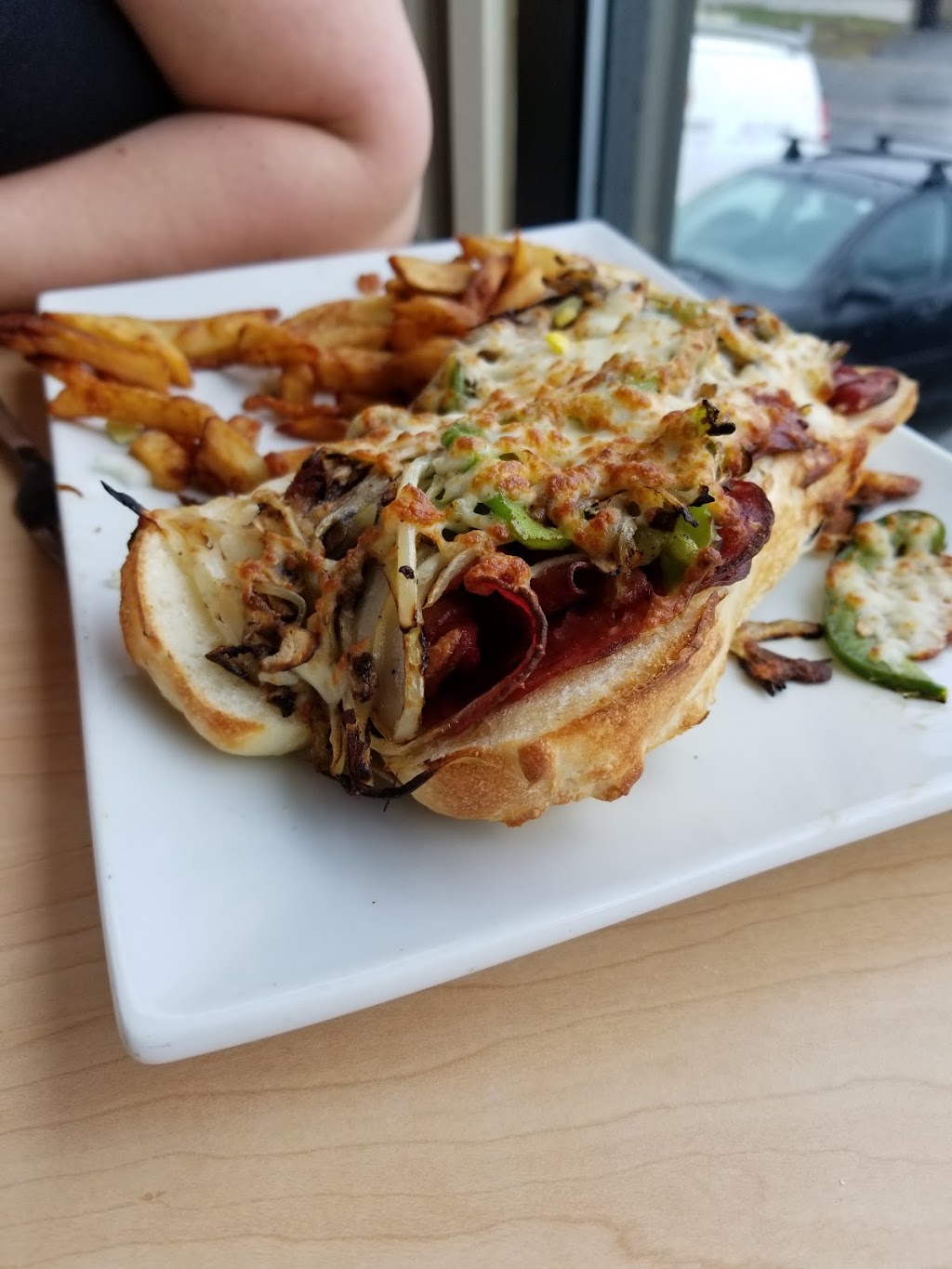 Cantine La Grande Gueule | 100 Rue Germain, Saint-Alphonse-de-Granby, QC J0E 2A0, Canada | Phone: (450) 372-2999