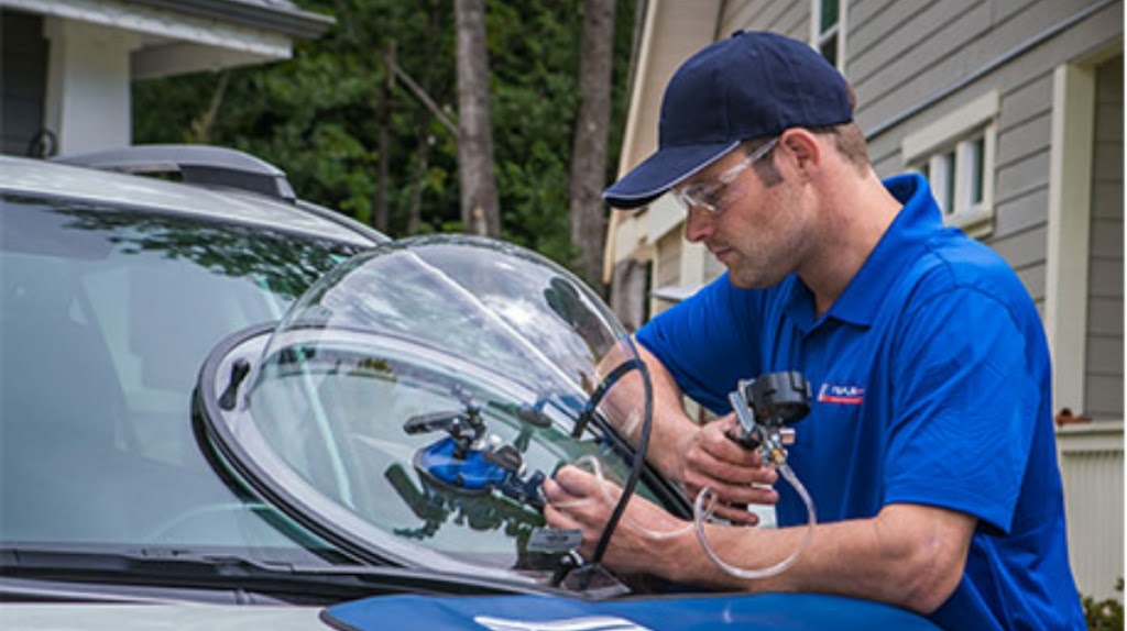 Blue miles Autoglass Inc | 7284 Cambrett Dr, Mississauga, ON L4T 2R5, Canada | Phone: (416) 220-4300