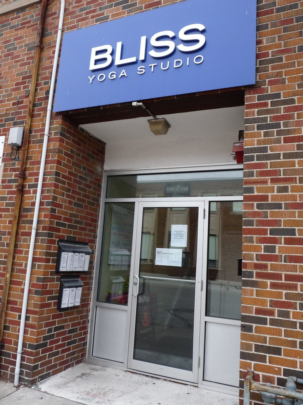 Bliss Yoga Studio | 2992 Bloor St W, Etobicoke, ON M8X 1C2, Canada | Phone: (416) 207-9642