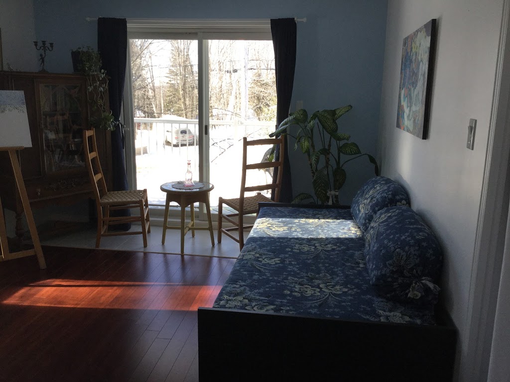 Gite Des Condors | 5 Chemin des Condors, Sainte-Anne-des-Lacs, QC J0R 1B0, Canada | Phone: (514) 245-9531