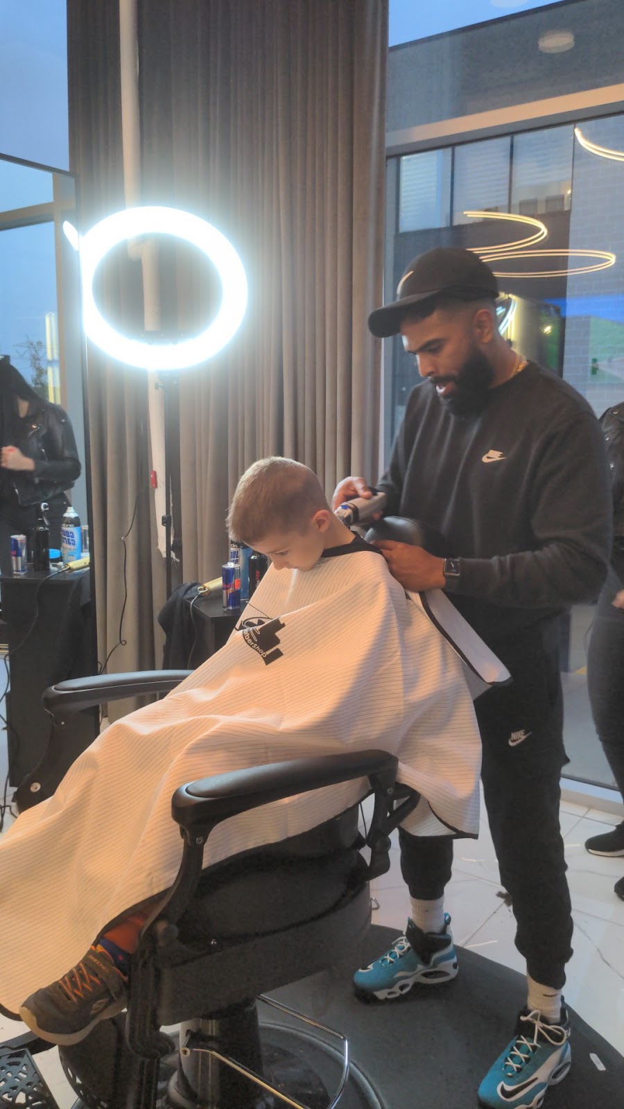 Ochoa Barbershop | 8141 Bd Cousineau #102, Saint-Hubert, QC J3Z 0G6, Canada | Phone: (450) 462-2825