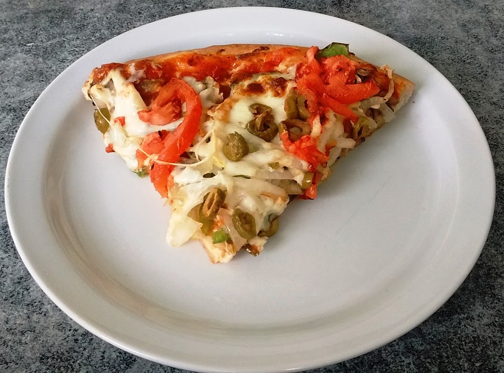 Quebec Pizzeria | 560 Rang Notre-Dame, Saint-Chrysostome, QC J0S 1R0, Canada | Phone: (450) 826-0763
