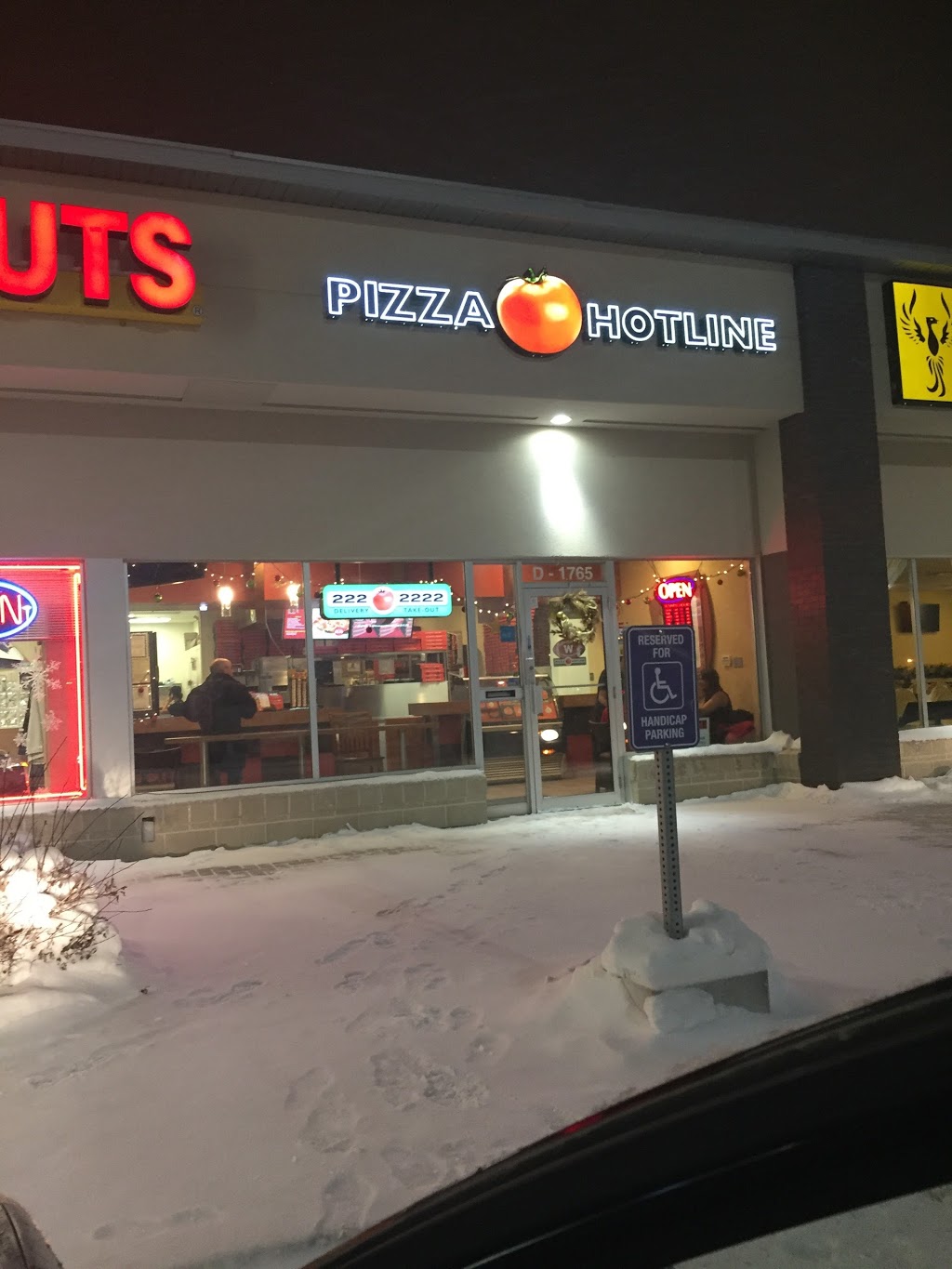 Pizza Hotline | 1765 Kenaston Blvd, Winnipeg, MB R3Y 1V8, Canada | Phone: (204) 222-2222