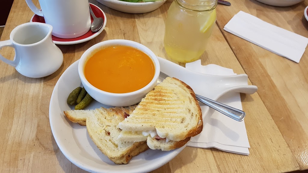 Lapin Pressé | 1309 Avenue Laurier E, Montréal, QC H2J 1H4, Canada | Phone: (514) 903-3555