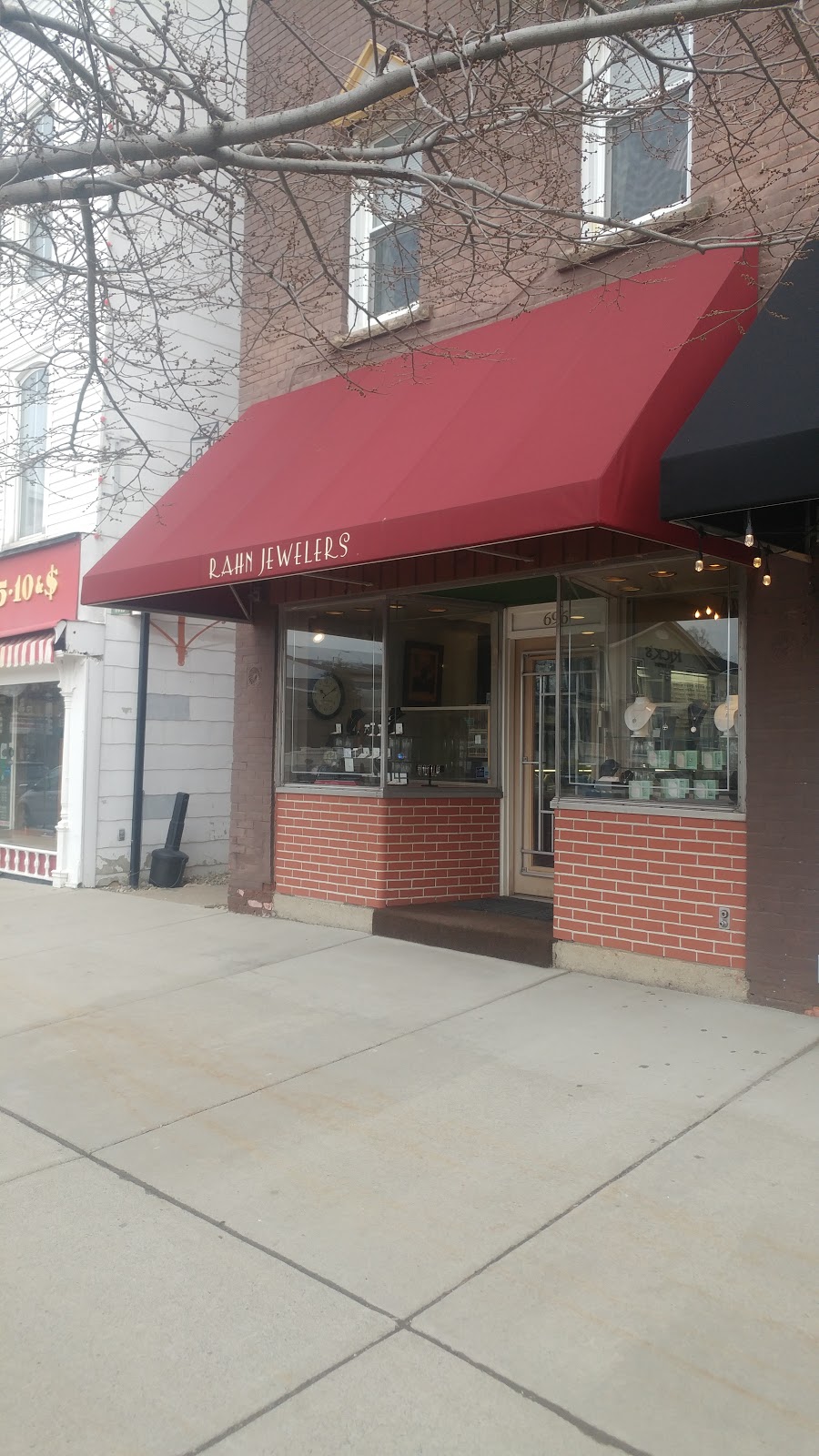 Rahn Jewelers | 696 E Main St, East Aurora, NY 14052, USA | Phone: (716) 652-0480