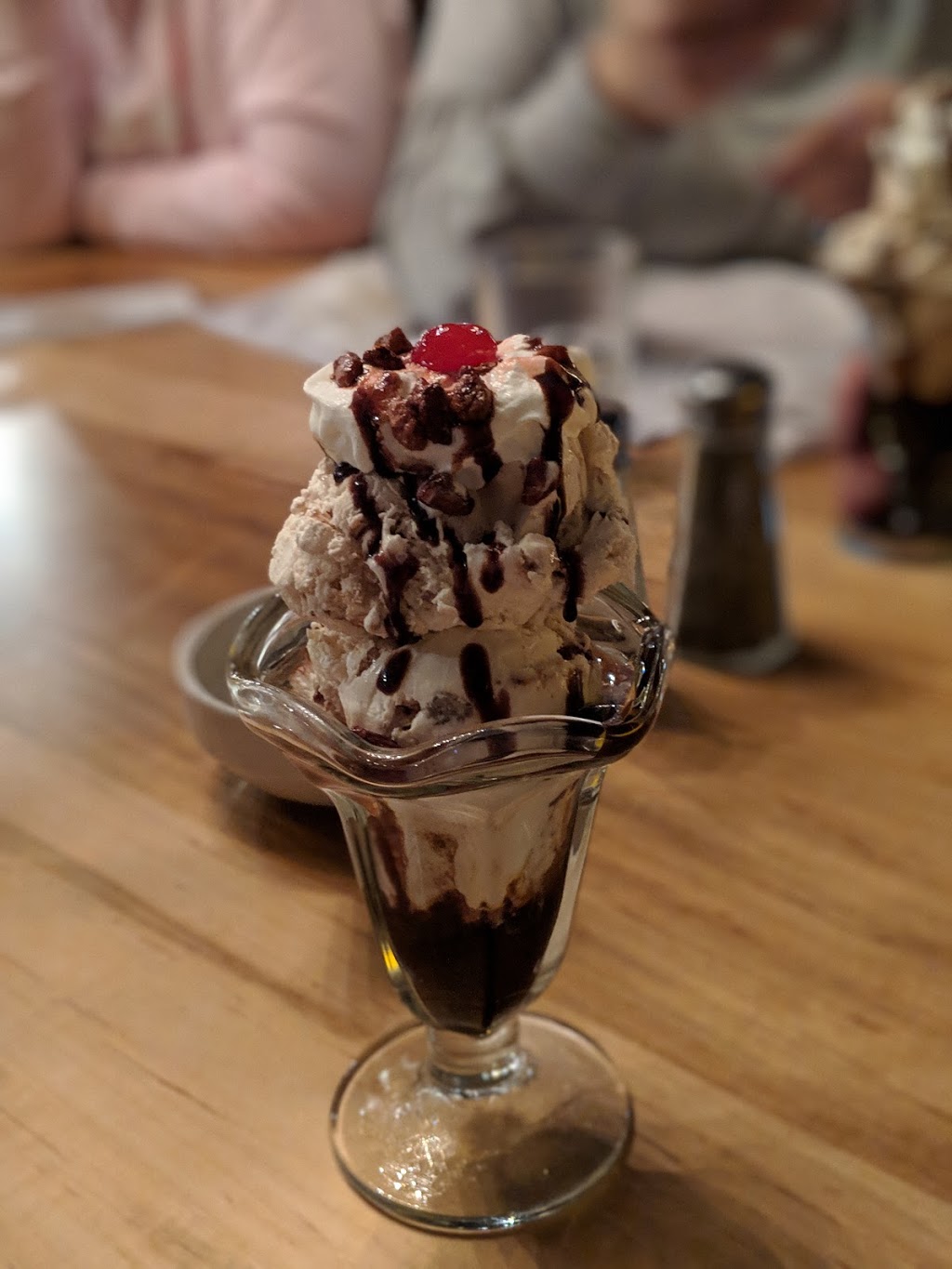 Smith Bros. Steakhouse Tavern | 880 Warden Ave, Scarborough, ON M1L 4W6, Canada | Phone: (416) 751-3100