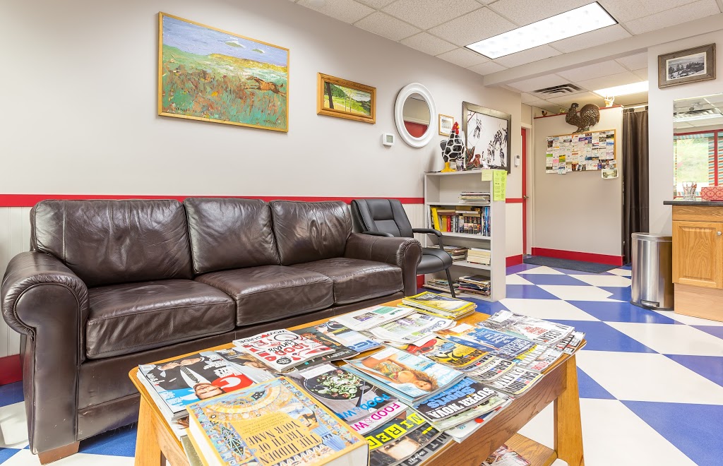 Roosters Barber Shop | 3121 Hill Rd #124, Lake Country, BC V4V 1G1, Canada | Phone: (778) 480-5622