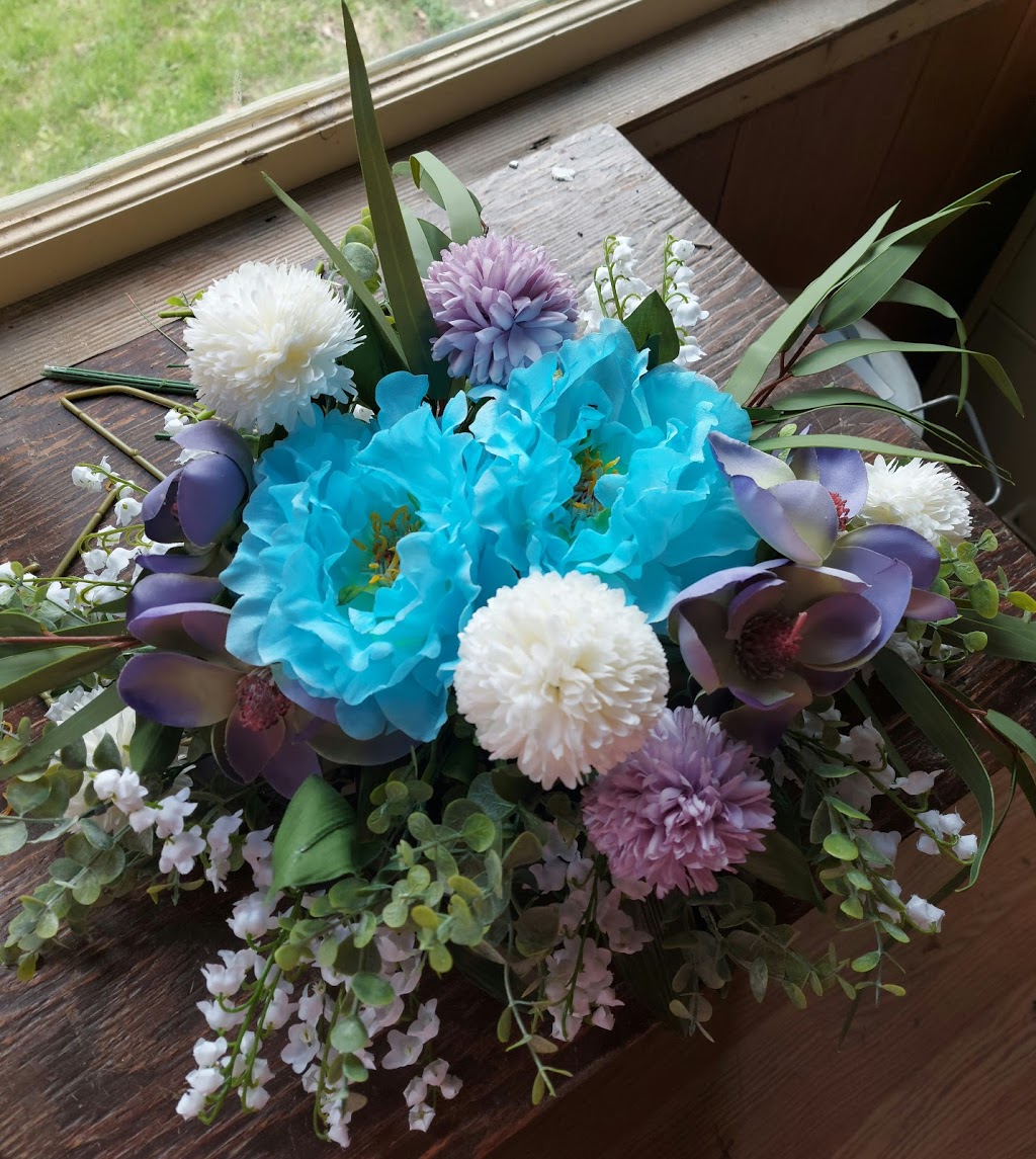 Danas Gift Creations | 320 Daly St, Palmerston, ON N0G 2P0, Canada | Phone: (519) 343-3768