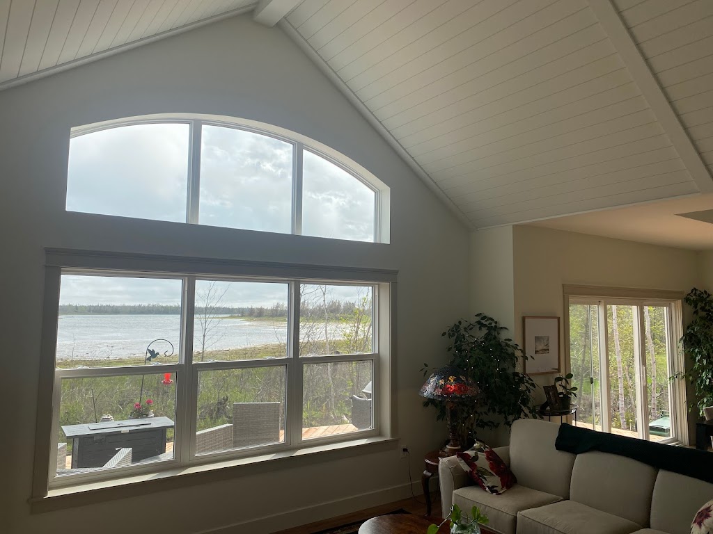 Luxury Stay on the Bay | 1314 PE-6, Grand Tracadie, PE C0A 1T0, Canada | Phone: (902) 626-6672