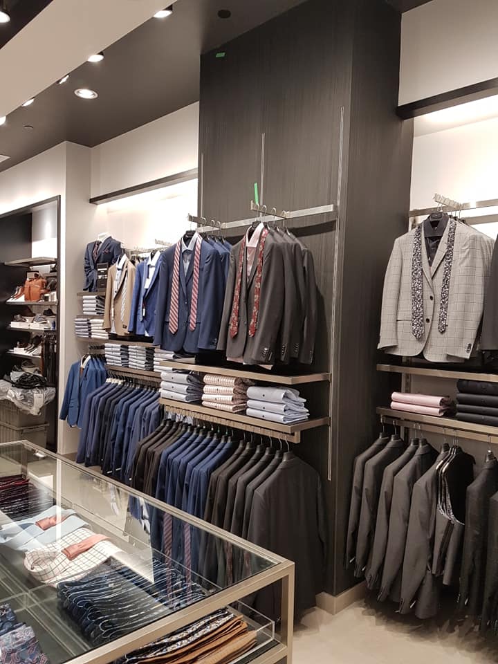 Ernest - Galeries Chagnon | 1200 Boulevard Alphonse-Desjardins, Lévis, QC G6V 6Y8, Canada | Phone: (418) 838-9496