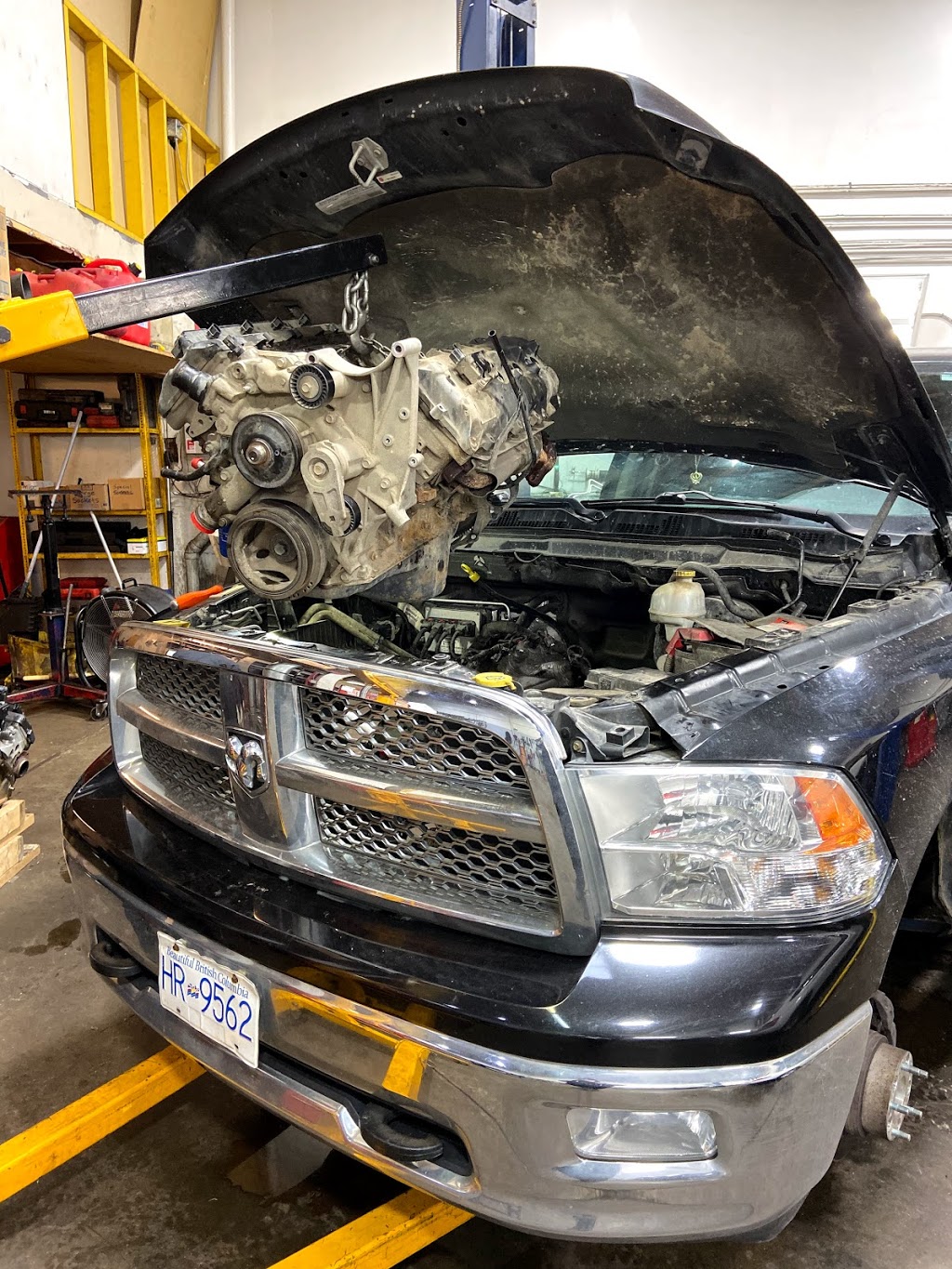 White Rock Automotive Services | 15515 24 Ave #72, Surrey, BC V4A 2J4, Canada | Phone: (604) 535-6600