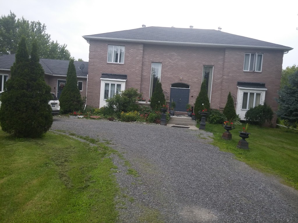 Stirling B&B | 282 Edward St, Stirling, ON K0K 3E0, Canada | Phone: (343) 263-4151
