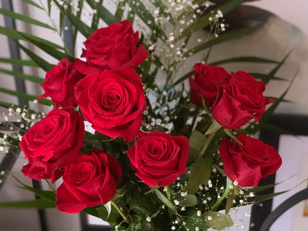 Fleuriste Louis Quinze | 1047 Rue Saint-Denis, Montréal, QC H2X 3H9, Canada | Phone: (514) 849-3661