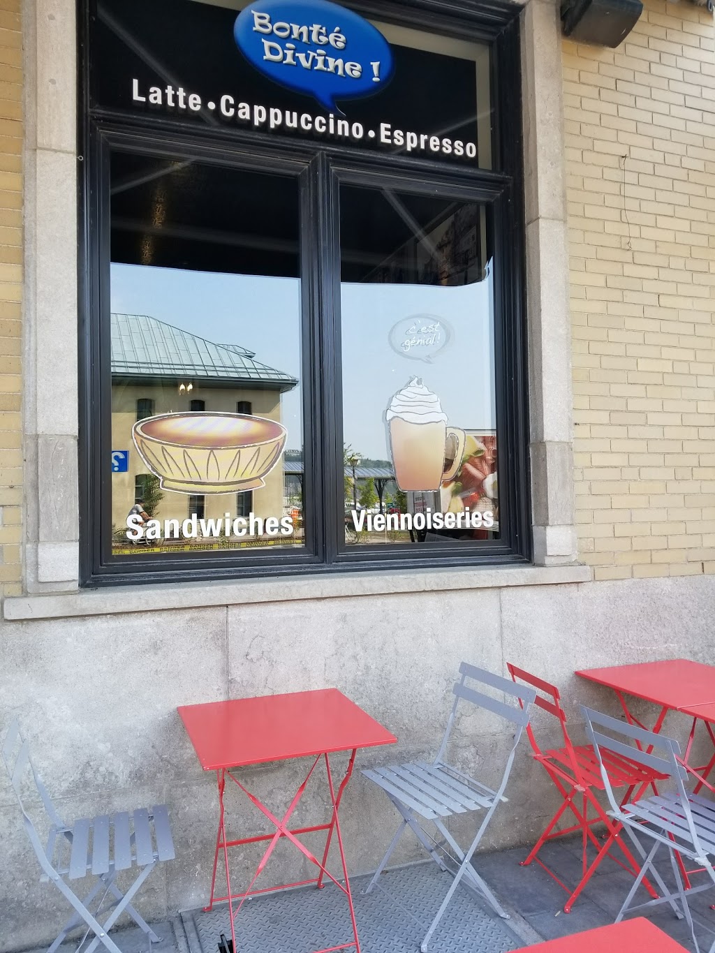 Café Bonté Divine Lévis | 5992 Rue Saint-Laurent, Lévis, QC G6V 3P4, Canada | Phone: (418) 603-0604