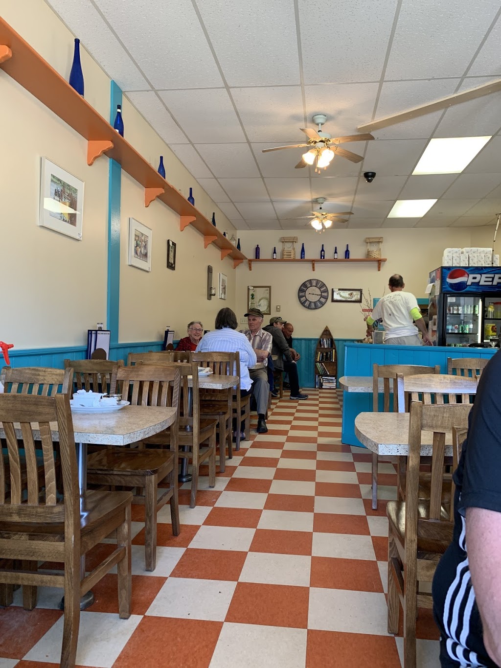 4 Way Stop Restaurant & Pizzeria | 100 Nova Scotia Trunk 3, Hubbards, NS B0J 1T0, Canada | Phone: (902) 857-1300