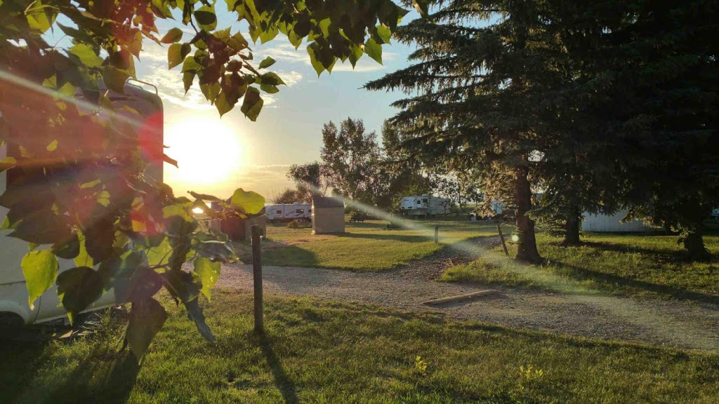Eagle Lake RV Resort | Range Rd 243, Strathmore, AB T1P 1J6, Canada | Phone: (403) 934-4283