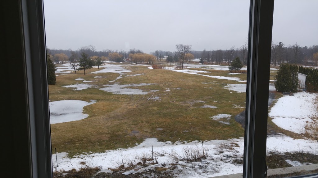 Parcours De Golf Le Riviera inc | 4020 Rue de la Fougère, Saint-Bruno-de-Montarville, QC J3V 6K2, Canada | Phone: (450) 653-5004