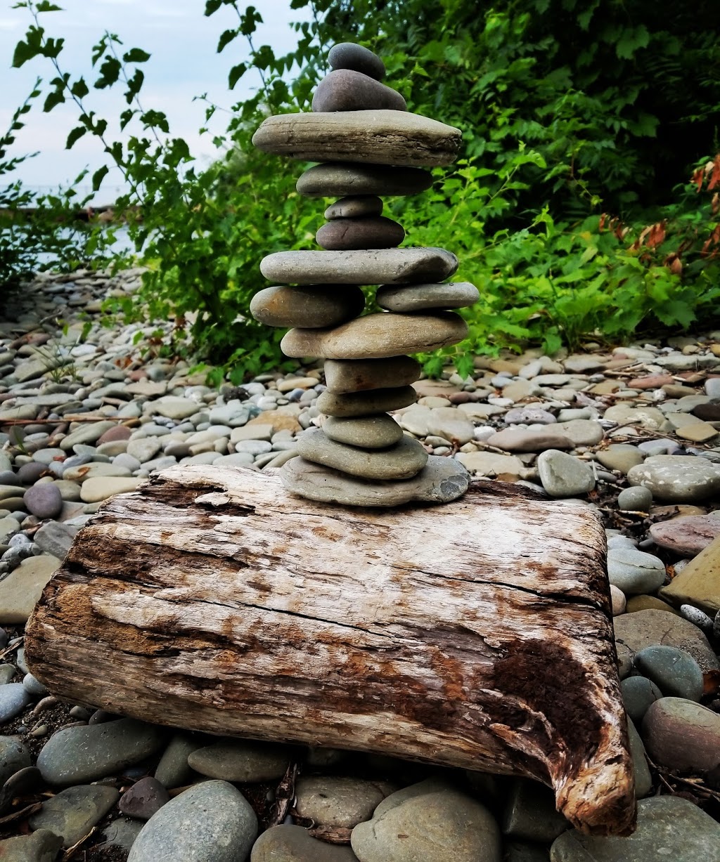 Grimsby Beach | 109 Lake St, Grimsby, ON L3M 5L6, Canada | Phone: (905) 945-9634