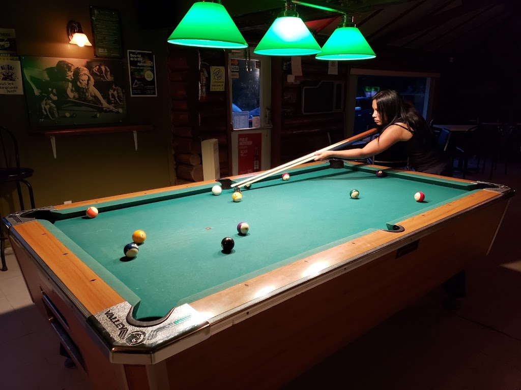Pub Macintosh | 6600 Rt. Louis St-Laurent, Compton, QC J0B 1L0, Canada | Phone: (819) 501-8181