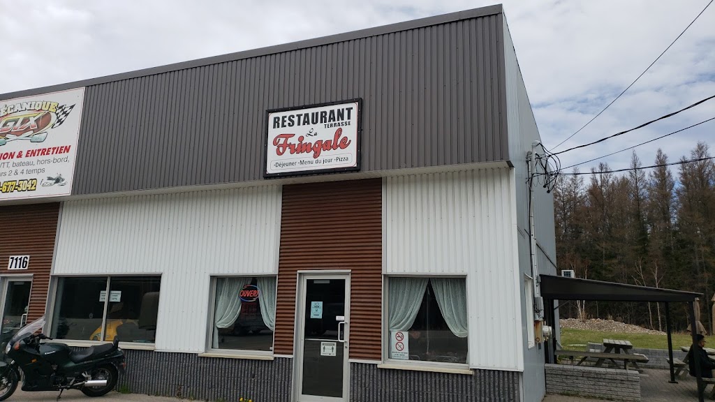 Restaurant Terrasse La Fringale | 7112 Chem. Saint-Anicet, La Baie, QC G7B 3N8, Canada | Phone: (418) 677-1443